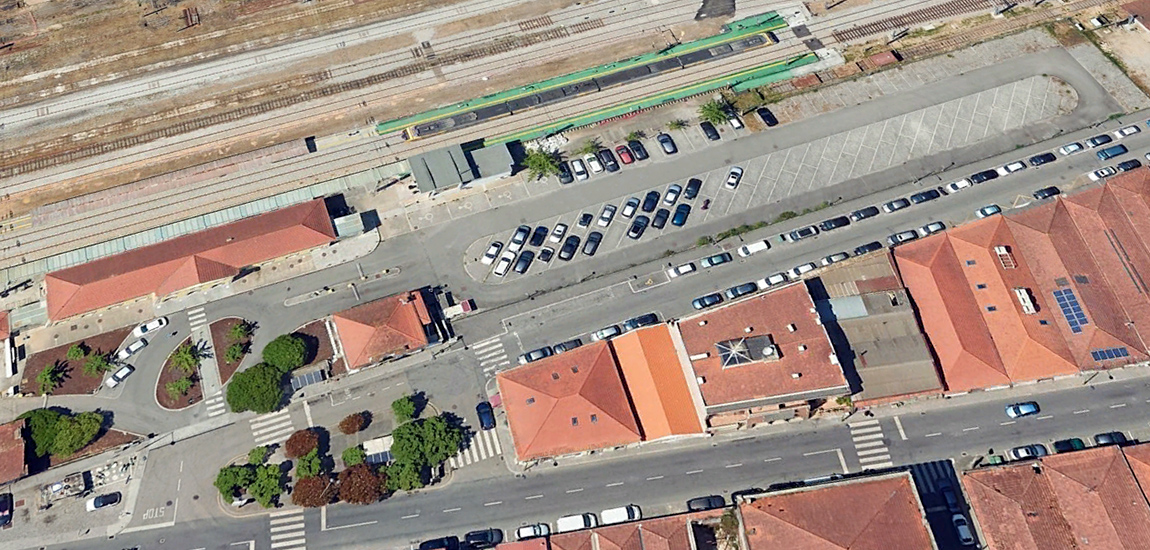 Imagem 1 - Parque de Estacionamento junto à Estação Ferroviária de Gaia - Devesas