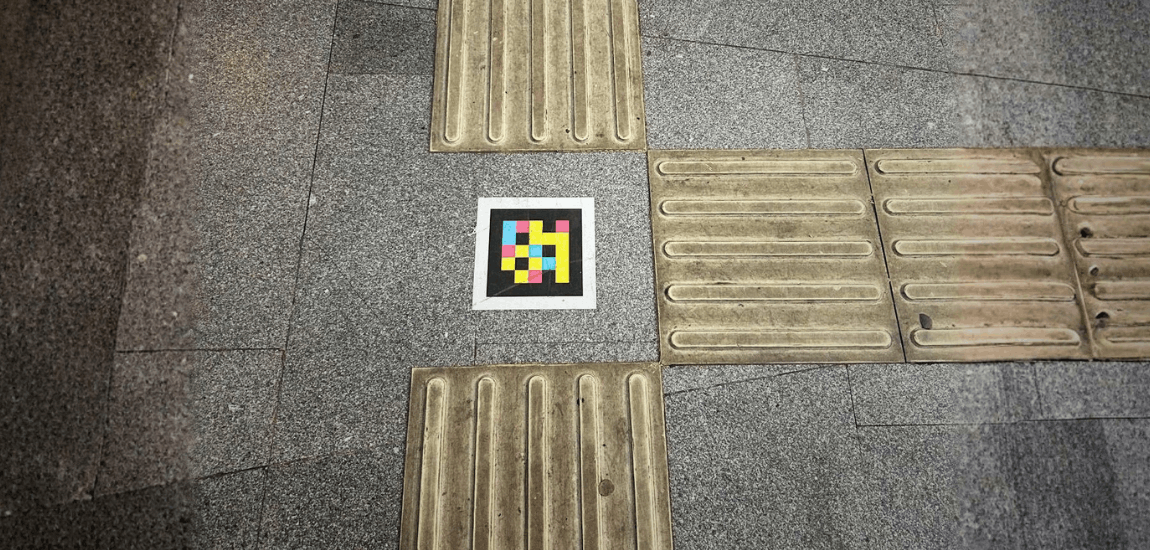 Estação Ferroviária do Oriente testa percurso acessível para pessoas com deficiência visual