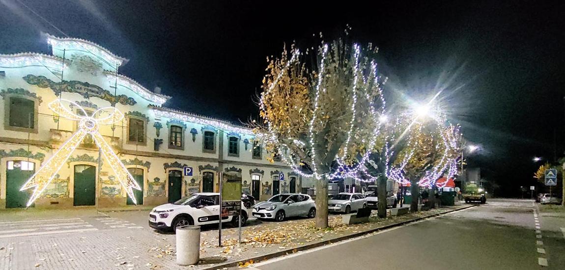 A magia das luzes de Natal na Estação de Vilar Formoso