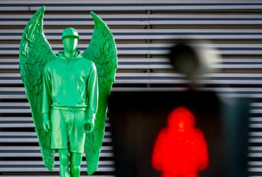 Anjo, da autoria de Superlinox, na Estação do Cais do Sodré: fotografia 3